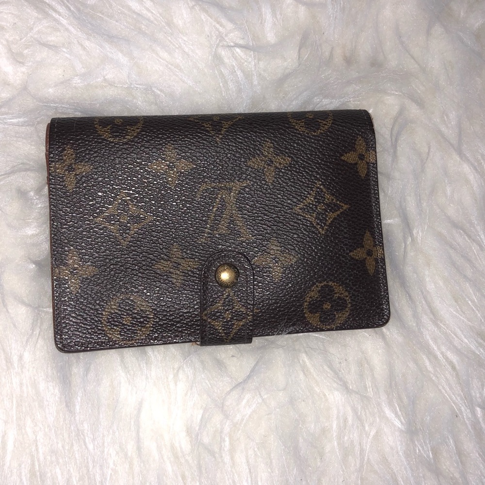 AUTHENTIC LV Wallet